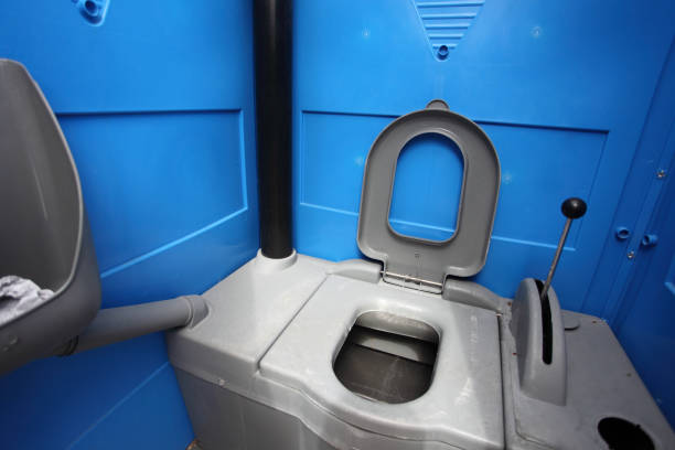 Best Portable restroom trailer rental  in Benton Harbor, MI